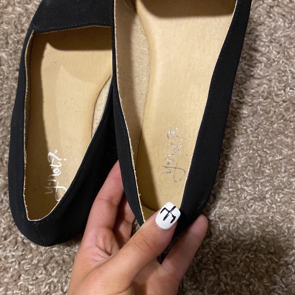 Too big - Picture 3 of 3